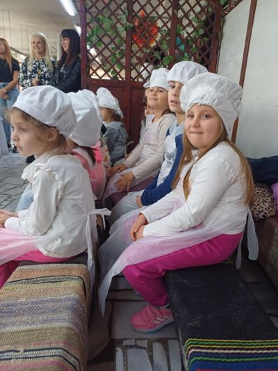 Посещение на "Хлебна къща", гр. Копривщица по НП "Хубаво е в детската градина" 3